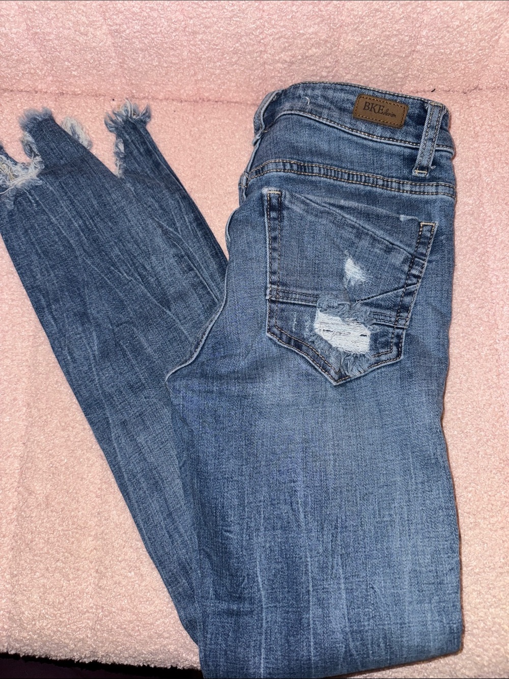 BKE Women's Skinny Jeans in Medium Blue with Frayed Hem